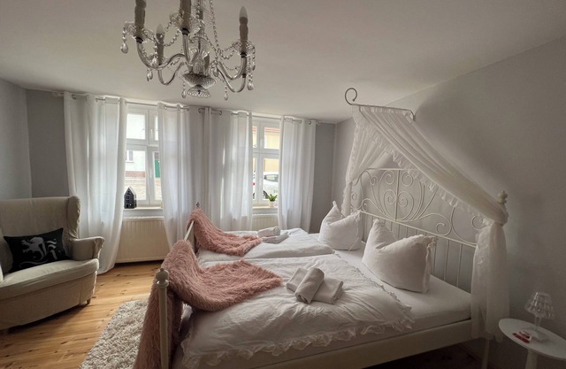Romantische Ferienwohnung im Herzen von Rheinsberg in See und Schloss Nähe