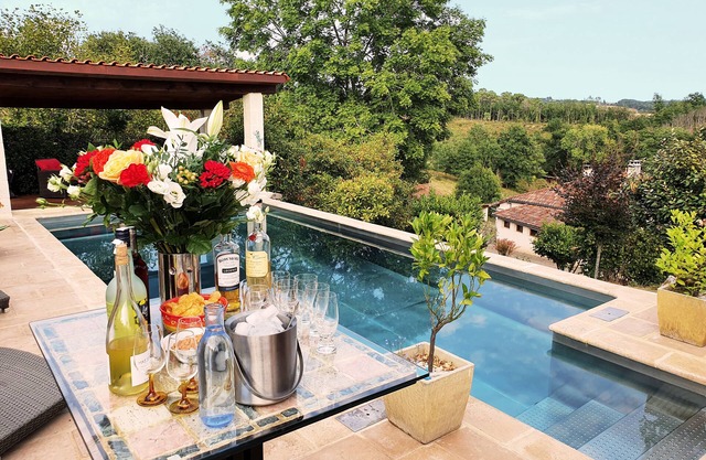 Romantische Französische Villa mit Pool Inkl. Wein- & Gourmetabend