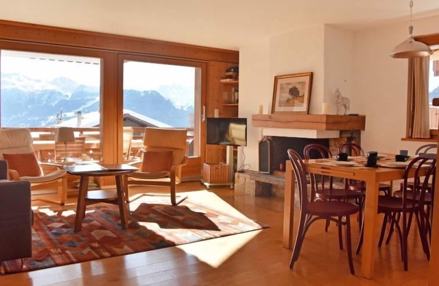 Romarin 220 by Interhome