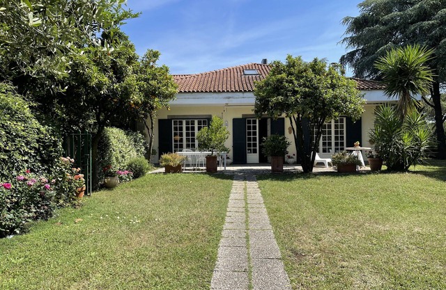 ROME-Lovely spacious QUITE villa- Metro to downtown