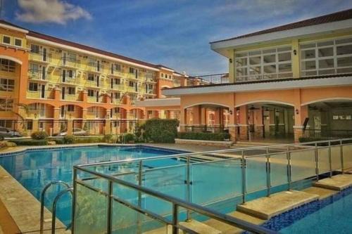 Roms condotel at arezzo place davao