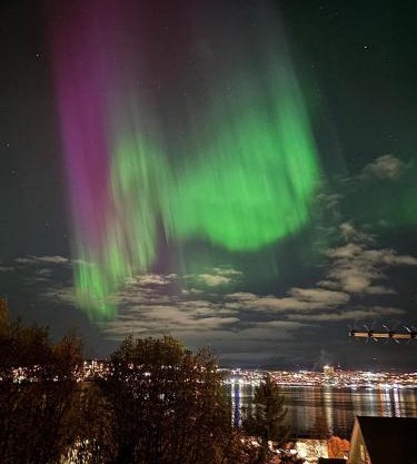 Romslig tilbaketrukket leilighet i Tromsø - Gratis parkering