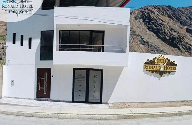 RONALD HOTEL
