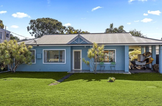 Ronnie's Cottage in Mylestom is a character-filled, vintage retreat