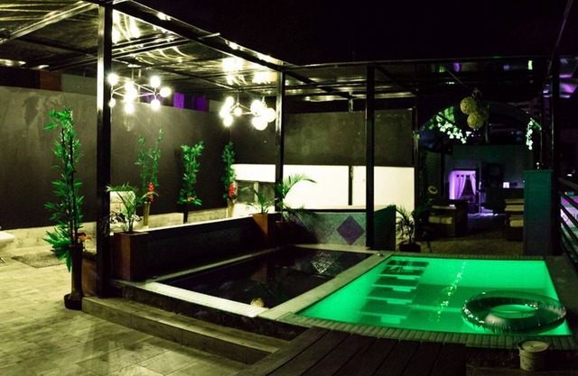Rooftop Apartment 3 BDRM 2 Jacuzzi + pool @Lleras