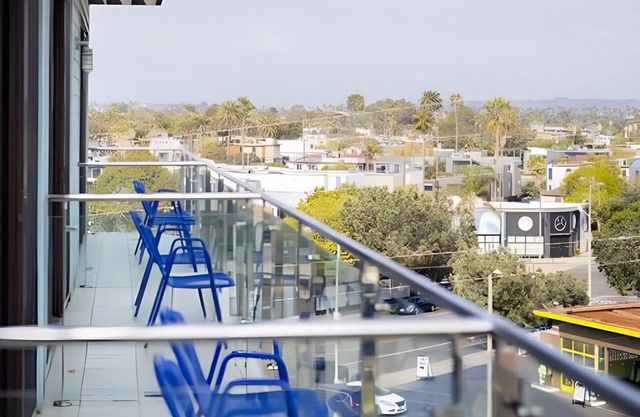 Rooftop Lounge Steps Away | 2 Balcony Rooms | Venice Beach | Free Breakfast