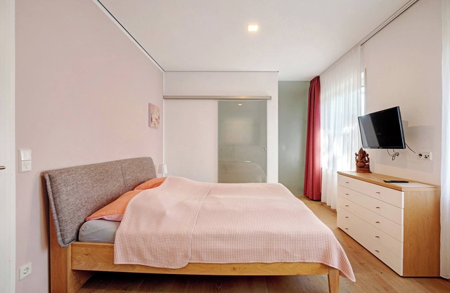Room '1' with Shared Terrace and Wi-Fi