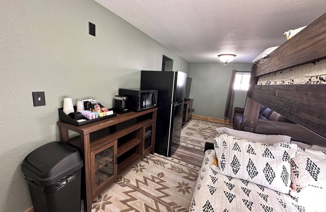 Room 10- Caribou Crossing MotelnNewly Renovated