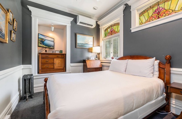 Room 101 - Unique Accommodations in Seattle's Capitol Hill