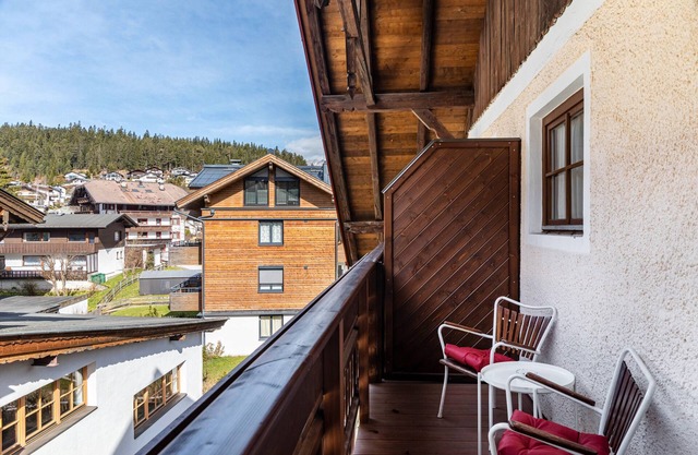 Room 14 (double room) with mountain view, balcony and Wi-Fi
