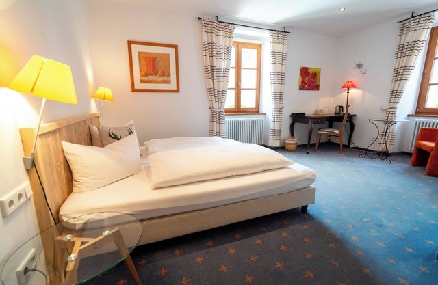 Room '3' with Shared Garden and Wi-Fi