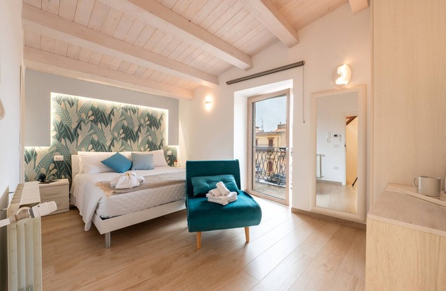 Room '4' with Sea View, Wi-Fi and Air Conditioning