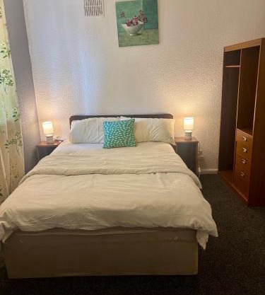 Room B at StanBros