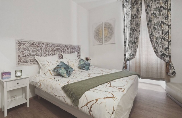 Room 'Bambou' with Shared Terrace and Wi-Fi