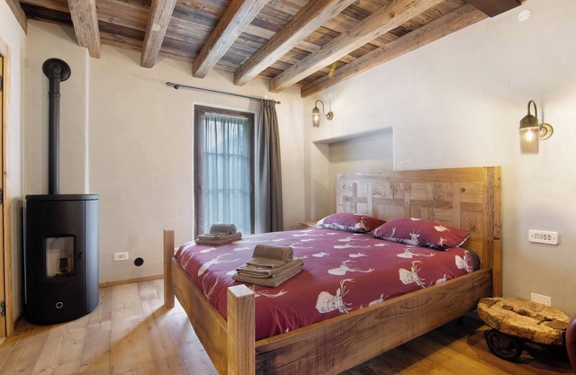 Room 'Camera 2' with Mountain View, Wi-Fi and Air Conditioning