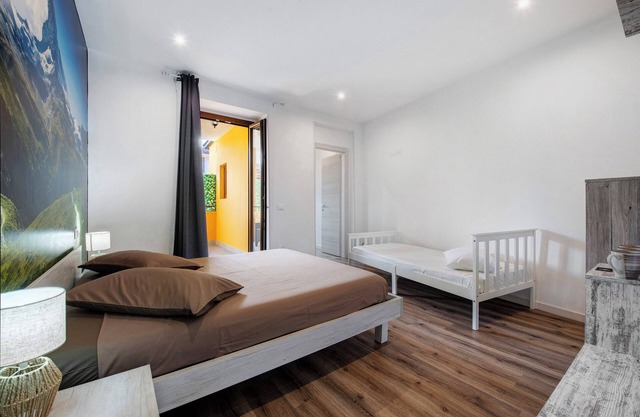 Room 'Camera Mountain' with Mountain View, Private Terrace and Wi-Fi