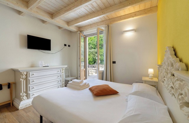 Room 'Conio' with Mountain View, Wi-Fi and Air Conditioning