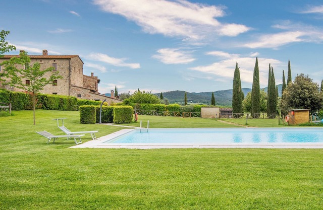 Room 'Countryhometuscany - Courtyard' with Shared Pool, Private Terrace and Wi-Fi