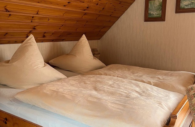 Room 'Doppelzimmer' with Shared Garden, Balcony and Wi-Fi