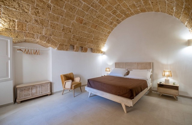 Room 'Dimora Botte' with Private Terrace, Wi-Fi and Air Conditioning