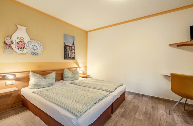 Room 'Doppelzimmer 2' with Shared Terrace and Wi-Fi