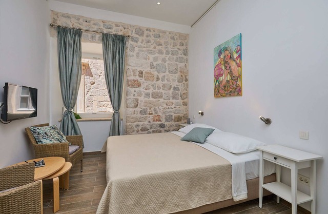 Room Eddie - Studio Apartment, Sleeps 2