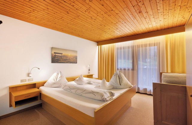 Room 'Ederhof 10' with Mountain View, Shared Terrace and Wi-Fi