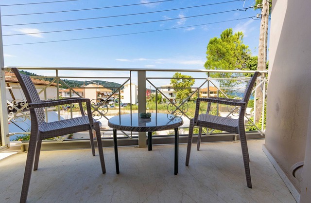 Room 'Garden View - Aeolus Building' with Shared Pool, Shared Garden and Air Conditioning