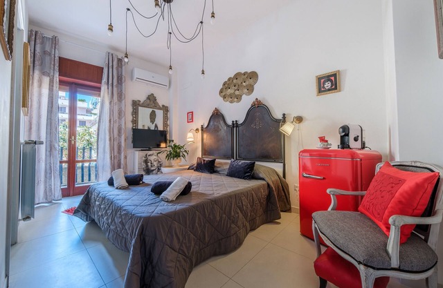 Room 'Ginostra' with Shared Terrace, Wi-Fi and Air Conditioning