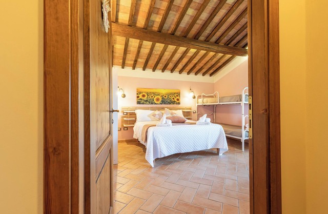 Room 'Girasole' with Mountain View, Shared Pool and Wi-Fi
