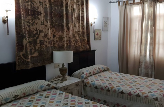 Room 'Habitación 3' with Private Garden, Wi-Fi and Air Conditioning
