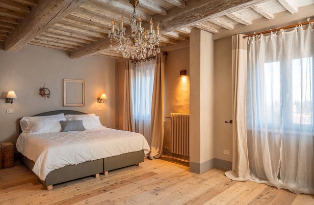 Room 'Il Teatro' with Shared Garden, Wi-Fi and Air Conditioning