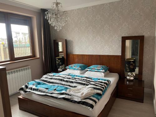 ROOM IN A PRIVATE HOUSE - 5 min from THERME and AIRPORT