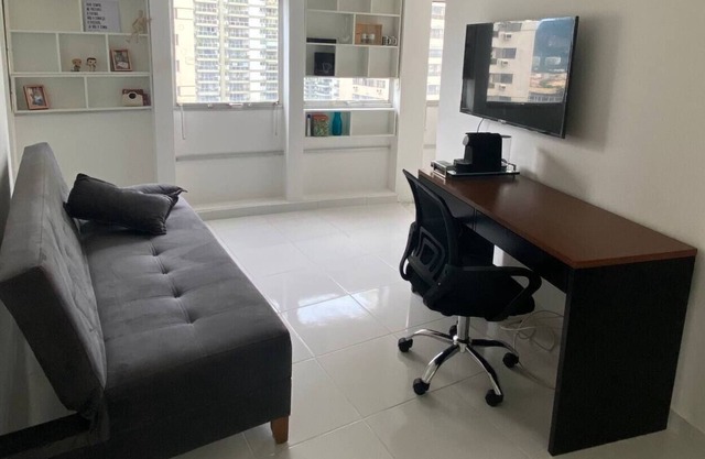 Room in Barra da Tijuca close to the beach and subway!