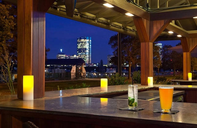 Room in Picture-Perfect Hotel for a Relaxing Getaway by the Charles River