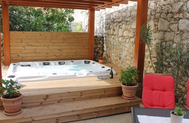 Room in Skradin with Balcony, Air condition, WIFI, Washing machine (4921-1)