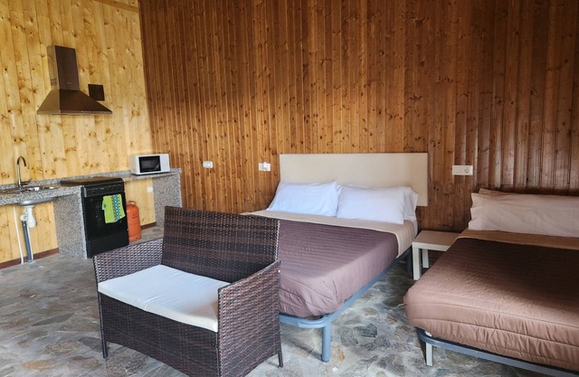 Room 'Jardín Habitación Triple B' with Private Pool, Shared Terrace and Shared Garden