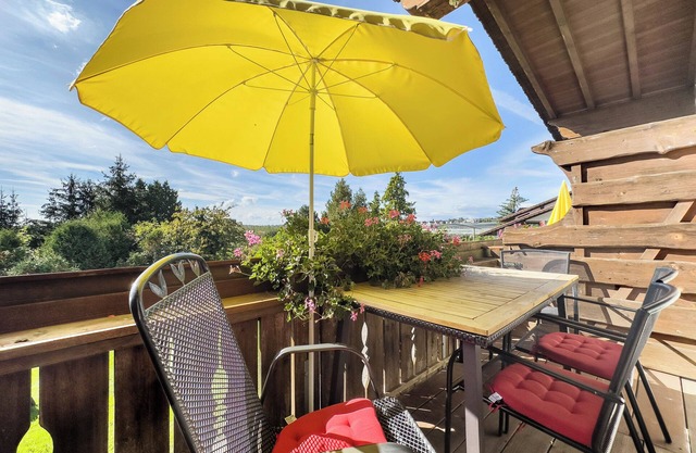Room 'Junior Suite 2' with Mountain View, Shared Garden and Wi-Fi