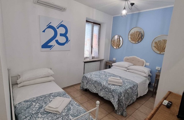 Room 'L'angolo Azzurro' with Wi-Fi and Air Conditioning