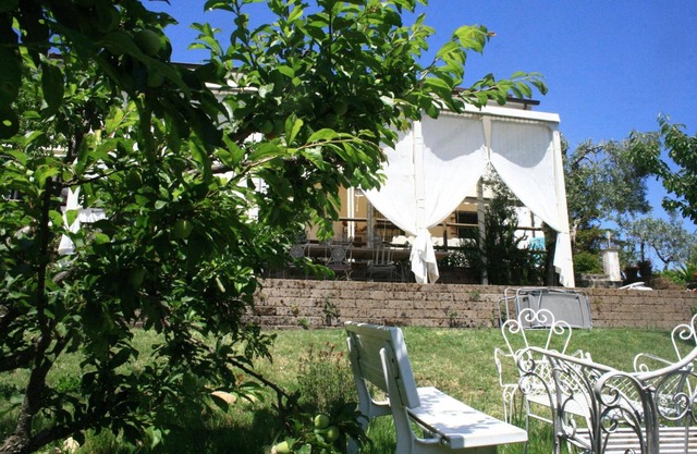 Room 'La Casina Di Parrana 1' with Shared Terrace, Shared Garden and Wi-Fi