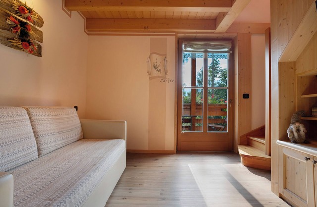 Room 'Larice' with Mountain View, Shared Garden and Balcony