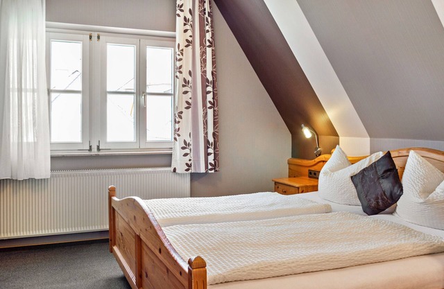 Room 'Lutz - Zimmer 3' with Shared Terrace, Shared Garden and Wi-Fi