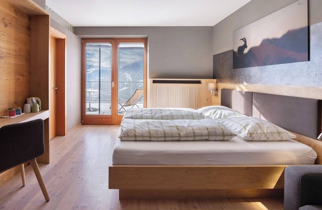 Room 'Mairhof Chavalatsch Lounge - Zi 3' with Mountain View, Terrace and Shared Garden