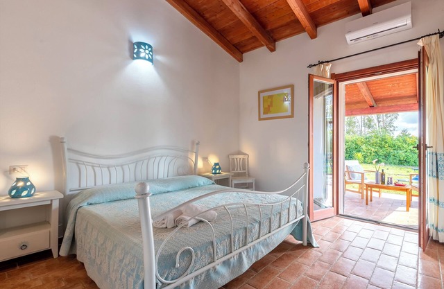 Room 'Matrimoniale' with Private Terrace, Wi-Fi and Air Conditioning