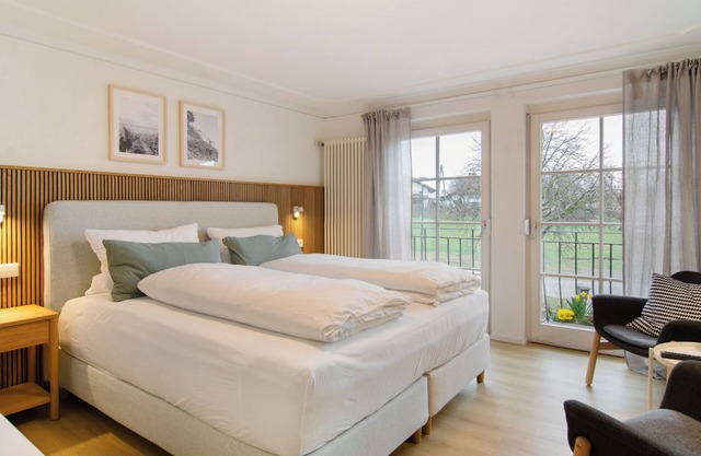 Room 'Meersburg' with shared terrace and Wi-Fi