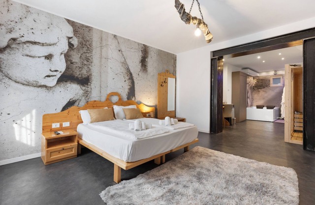 Room 'Olivi Suite Firenze' with Lake View, Wi-Fi and Air Conditioning
