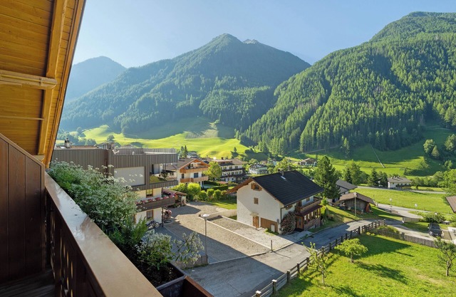 Room 'Pension Waldheim 10' with Mountain View, Shared Garden and Wi-Fi