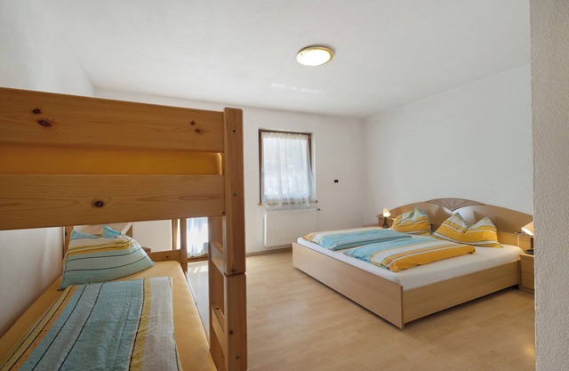 Room 'Pension Waldheim 11' with Mountain View, Shared Garden and Wi-Fi