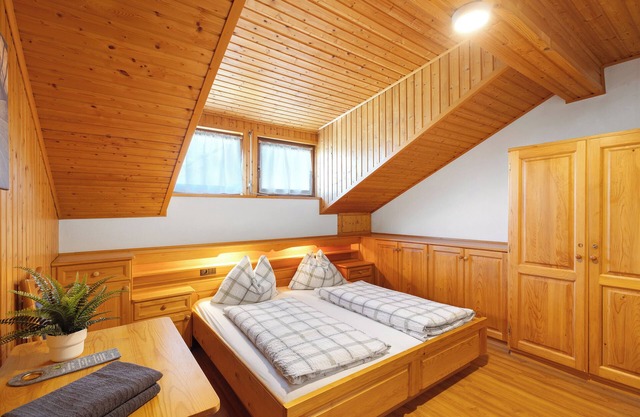 Room 'Pension Waldheim 8' with Mountain View, Shared Garden and Wi-Fi