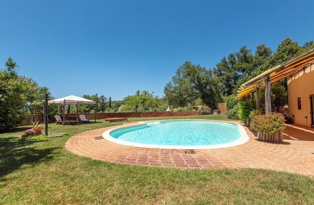 Room 'Podere Marroneto - Camera 3' with Mountain View, Shared Pool and Wi-Fi